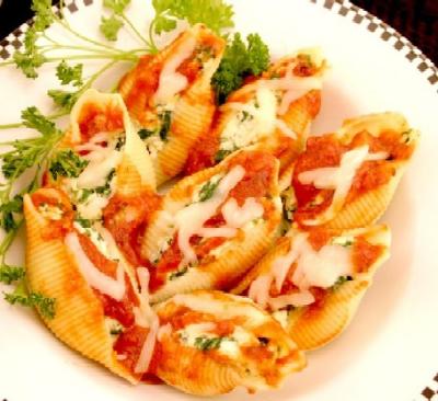 These pasta shells look messy but are very delicious!