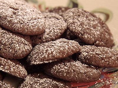 Chocolate Cookies Dusted with Icing Sugar