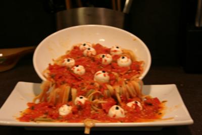 SCARY PASTA WITH  EYEBALLS (perfect for Halloween!)